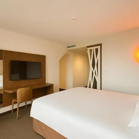 Hotel Campanile Fontainebleau